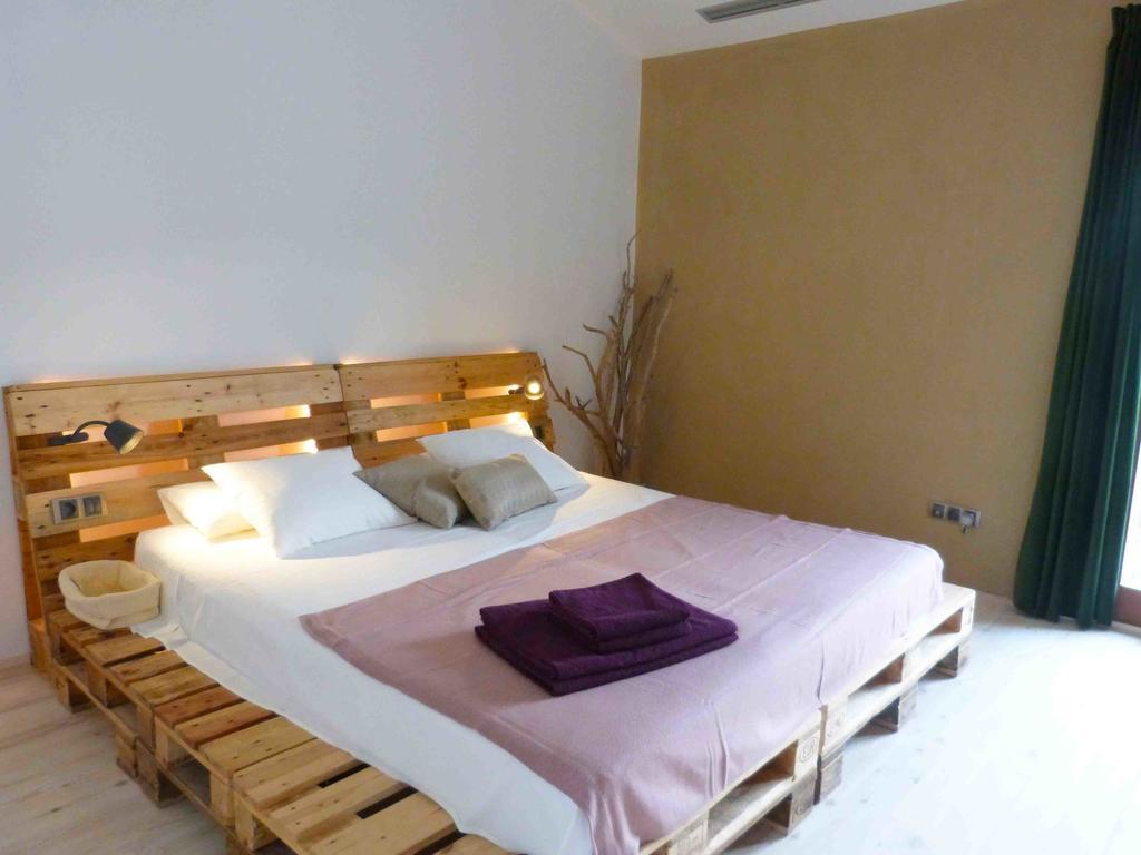 Casa Vella Del Panta Pension Riudecanyes Buitenkant foto